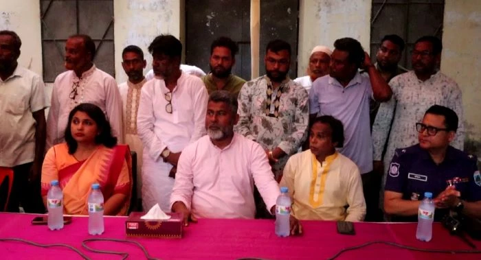 চিকিৎসা সেবা নিতে ক্লিনিকে নয়,সরকারি হাসপাতালে আসুন : এমপি ফজলে হুদা 